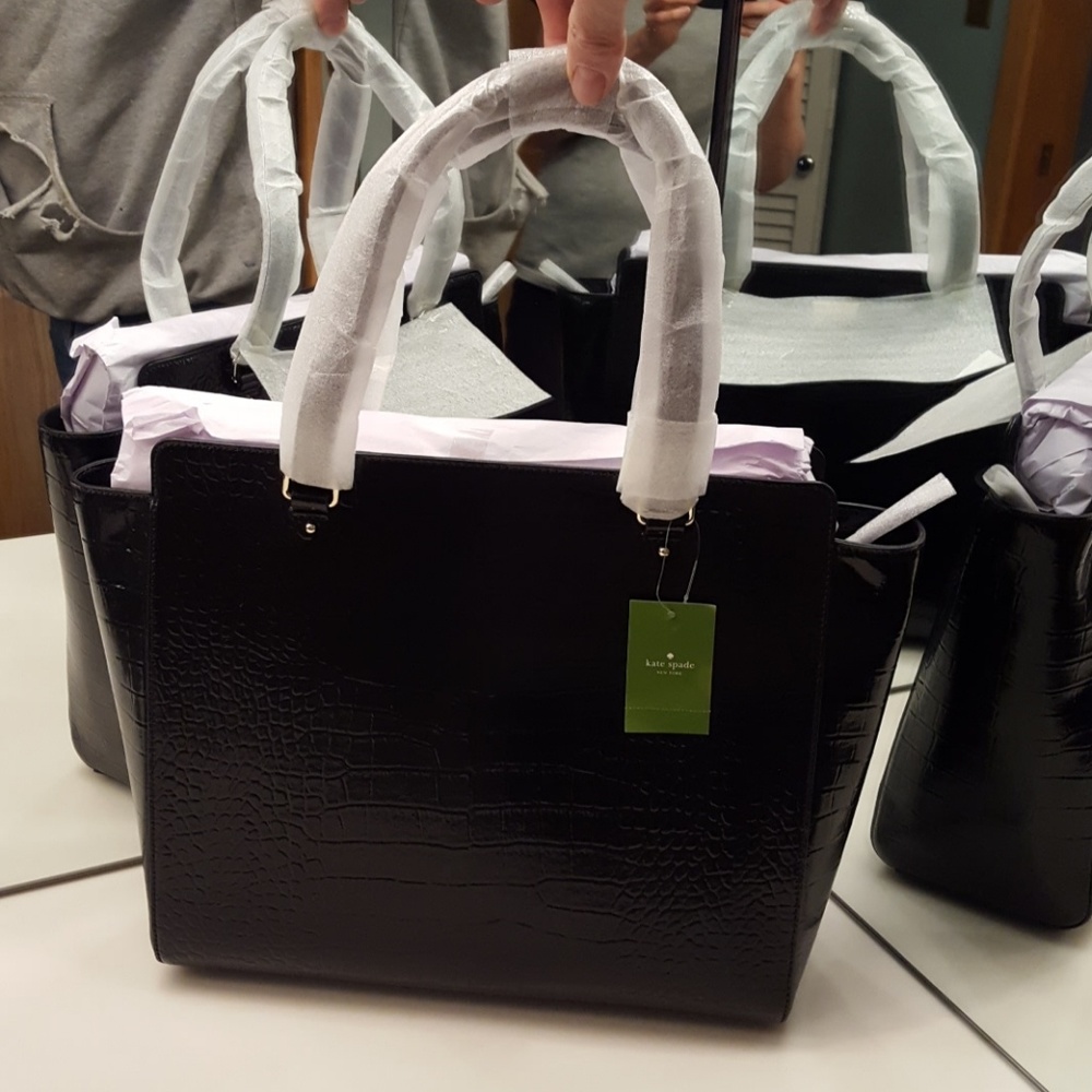 ❤️H.P.❤️ KATE SPADE BRISTOL ELISSA BLACK CROC BAG $598